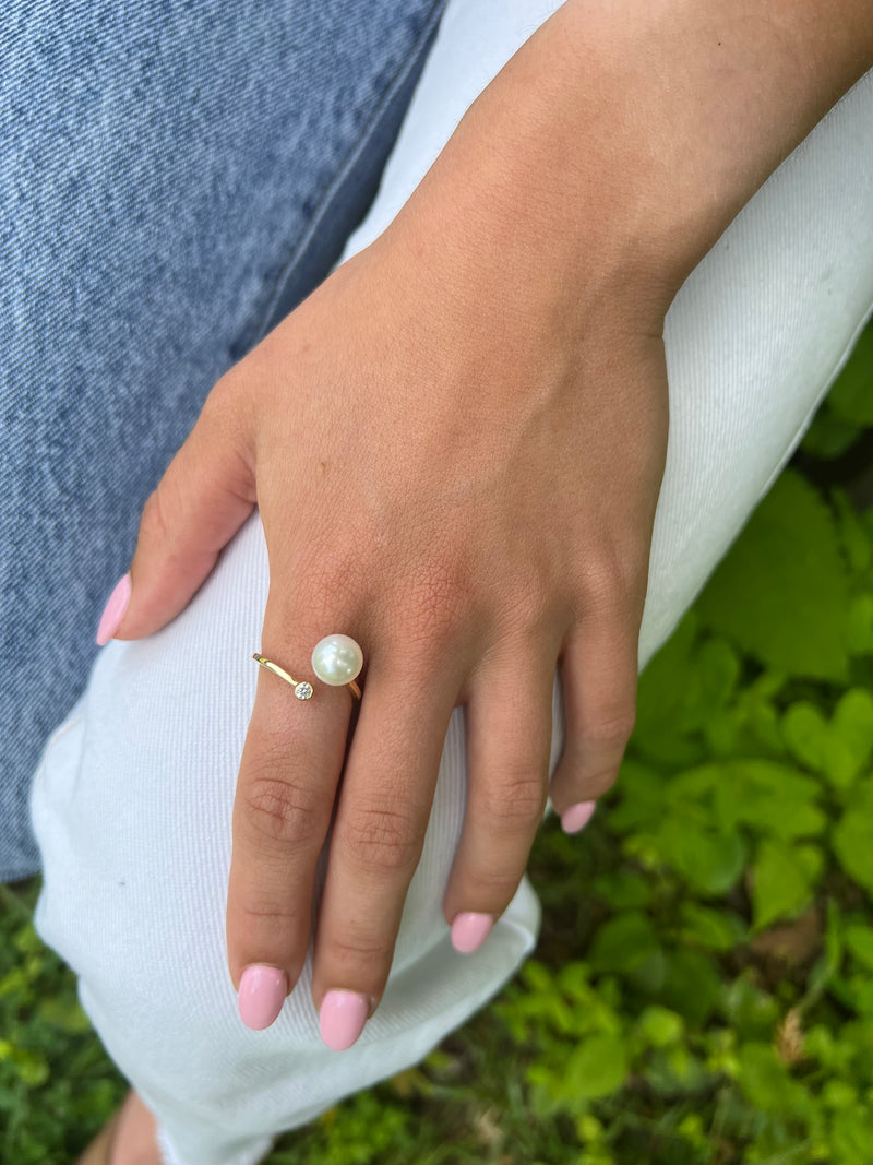 White Pearl Diamond Ring 18k yellow gold Katey Walker Jewelry